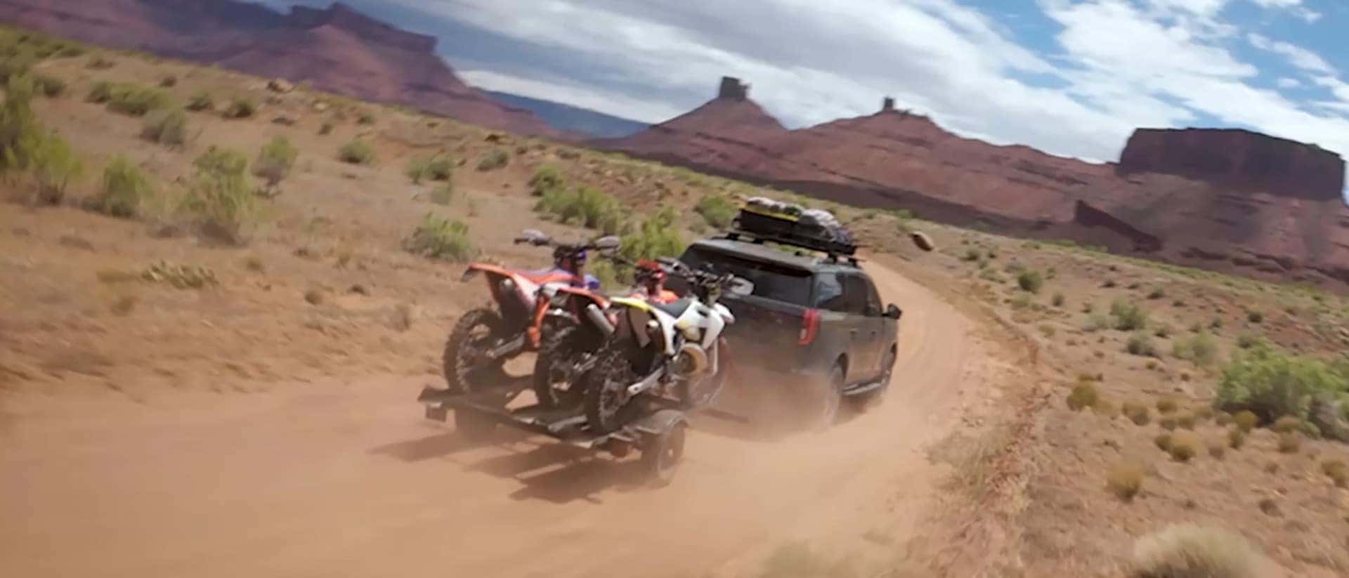 ford expedition pulling a trailer