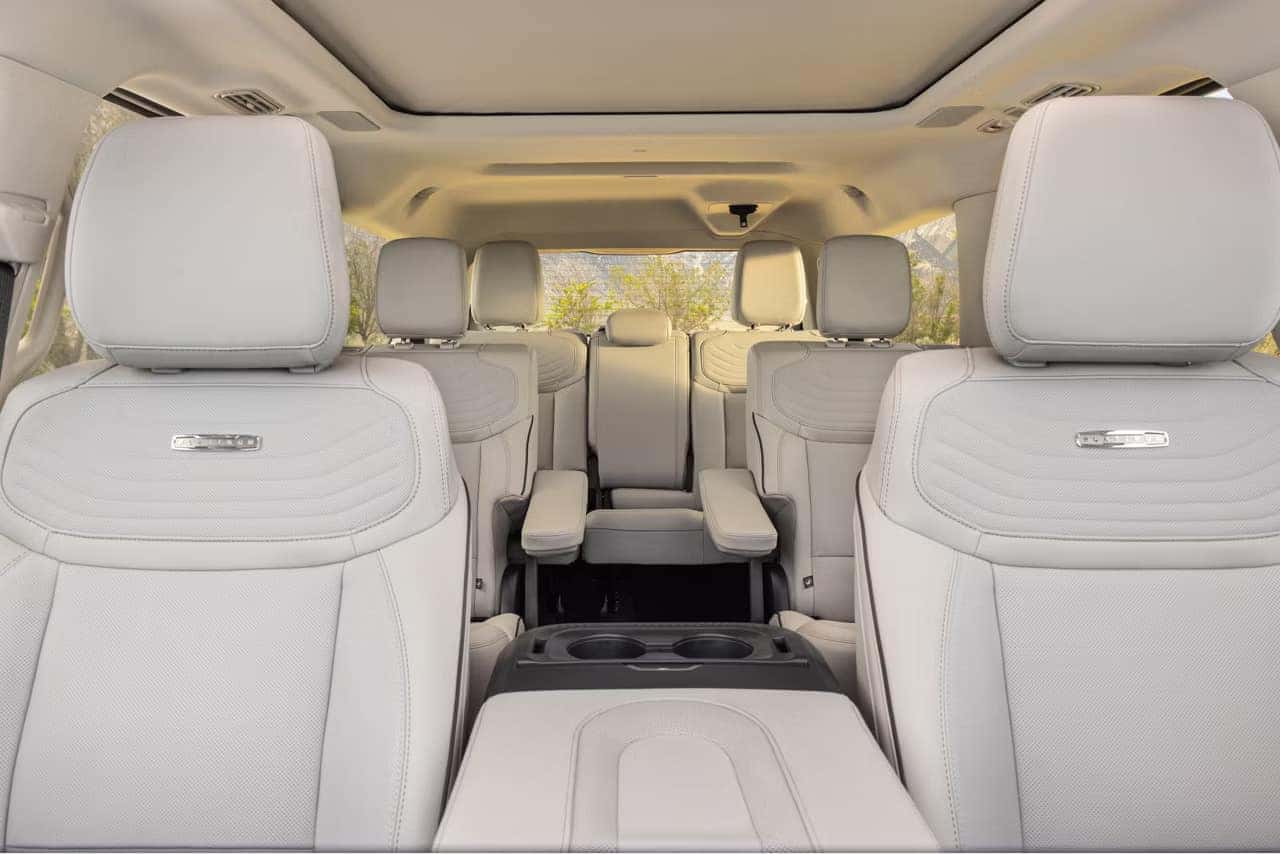 2027 Ford Expedition and 2026 Chevrolet Tahoe interior and cargo comparison