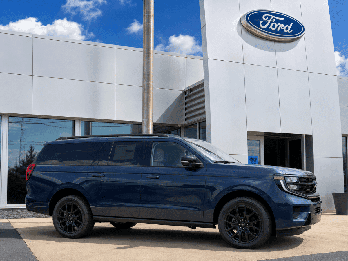 2027 Ford expedition 30th anniversary exterior image