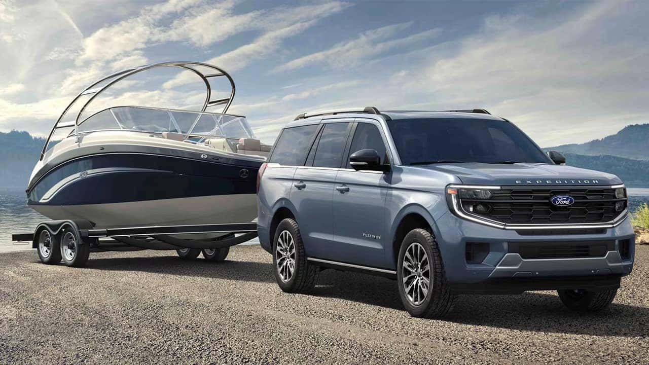 Ford Expedition vs Chevy Tahoe At Villa Ford