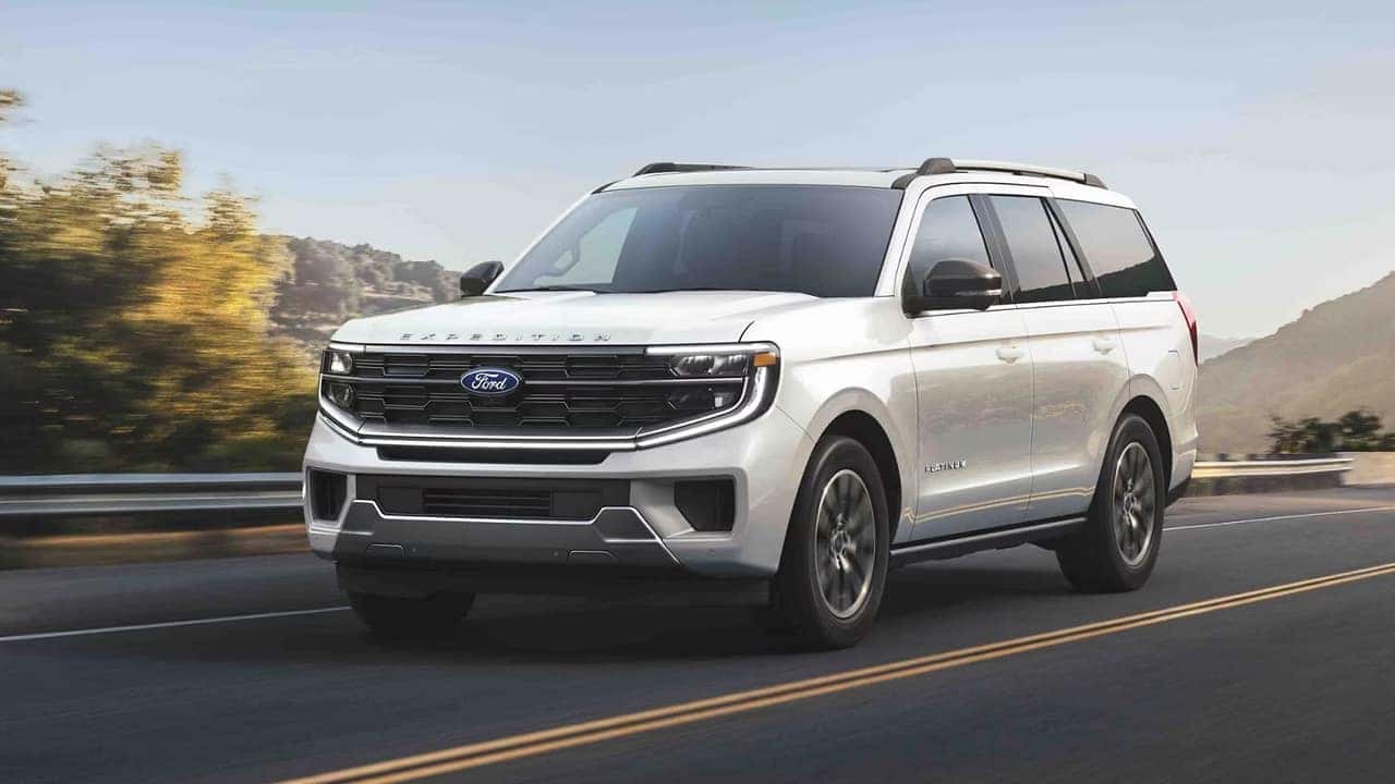 Ford Expedition vs Chevy Tahoe At Villa Ford