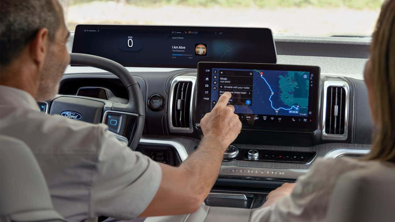 Ford Expedition vs Chevy Tahoe At Villa Ford