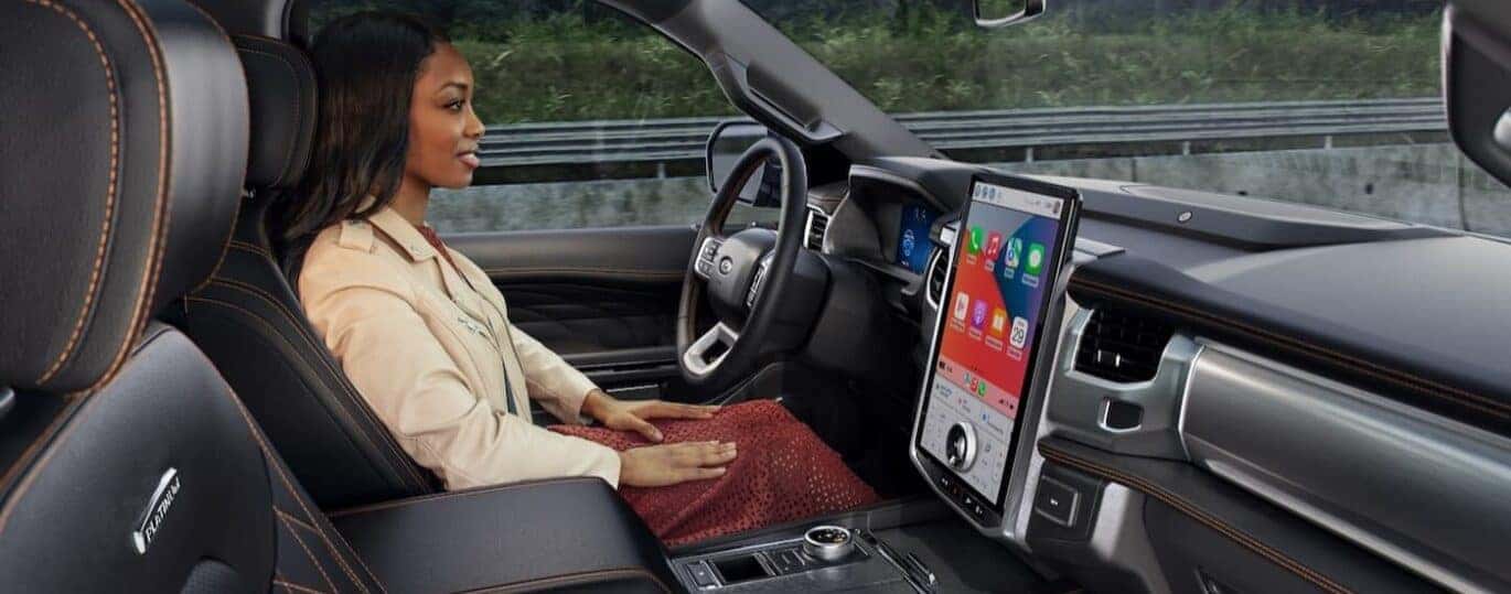 The black interior and dash are shown in a 2024 Ford Expedition.