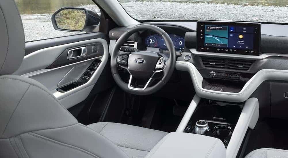 The black and white interior and dash in a 2025 Ford Explorer.