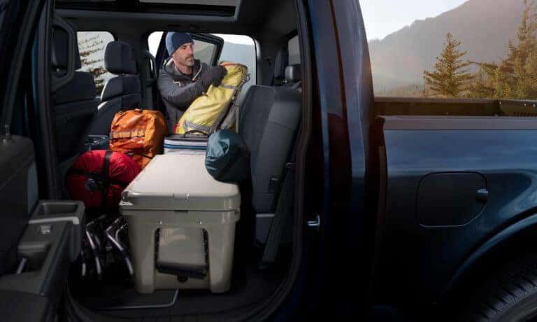 26Ford-F150-InteriorCargoSpace