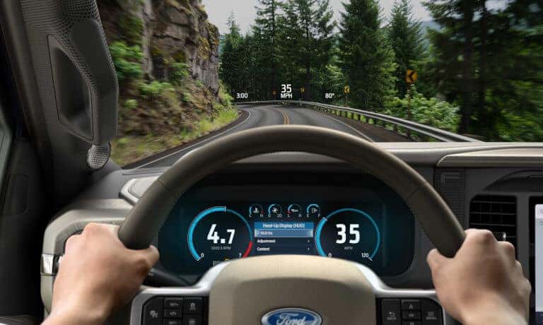  26Ford-F150-InteriorHUD