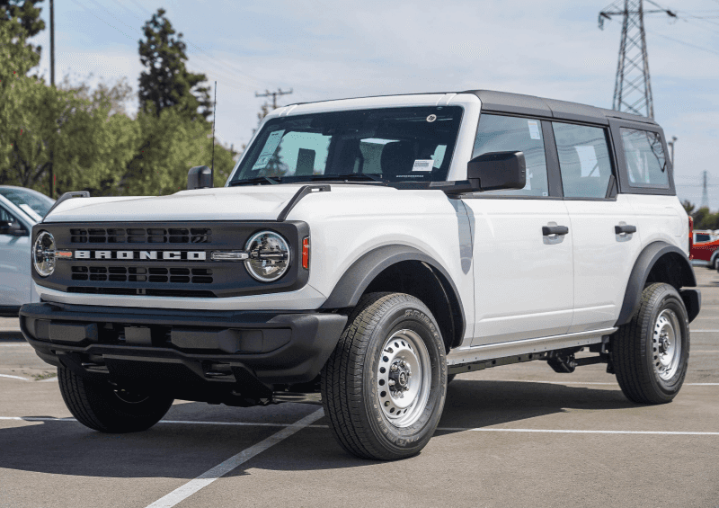 New 2025 Ford Bronco Base 4WD