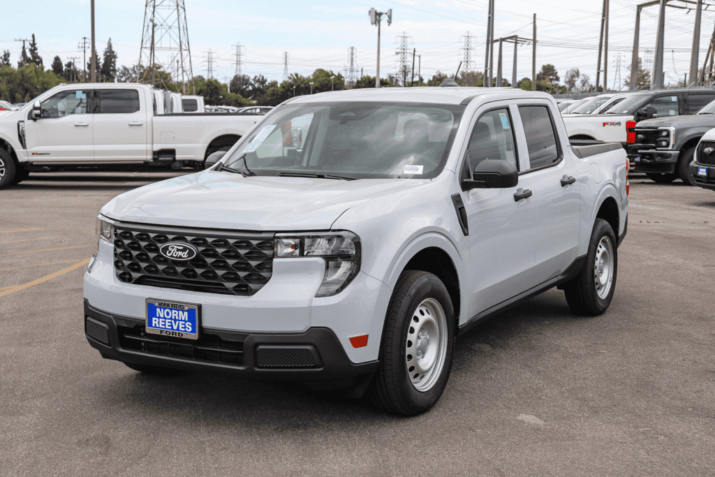 New 2025 Ford Maverick XL SuperCrew FWD