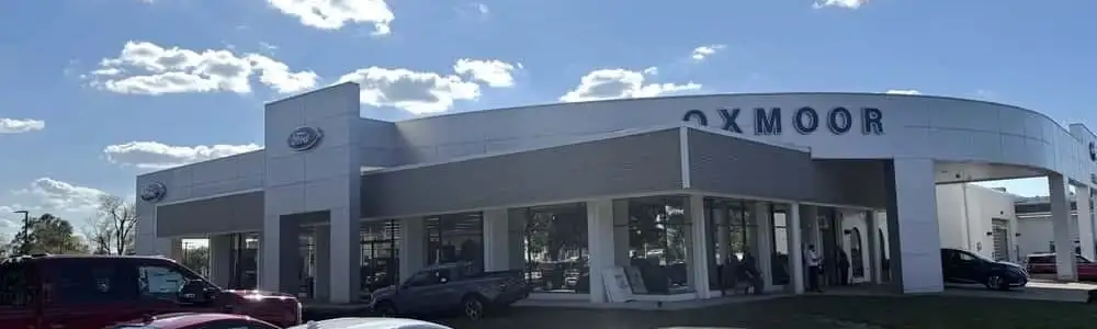 Oxmoor Ford dealership front hero