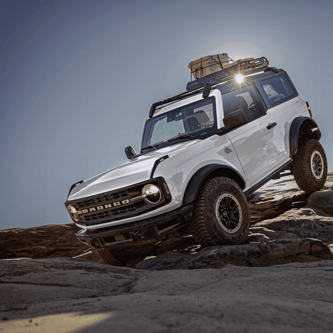 2026 Ford Bronco Indianapolis - white Bronco heading down a slope