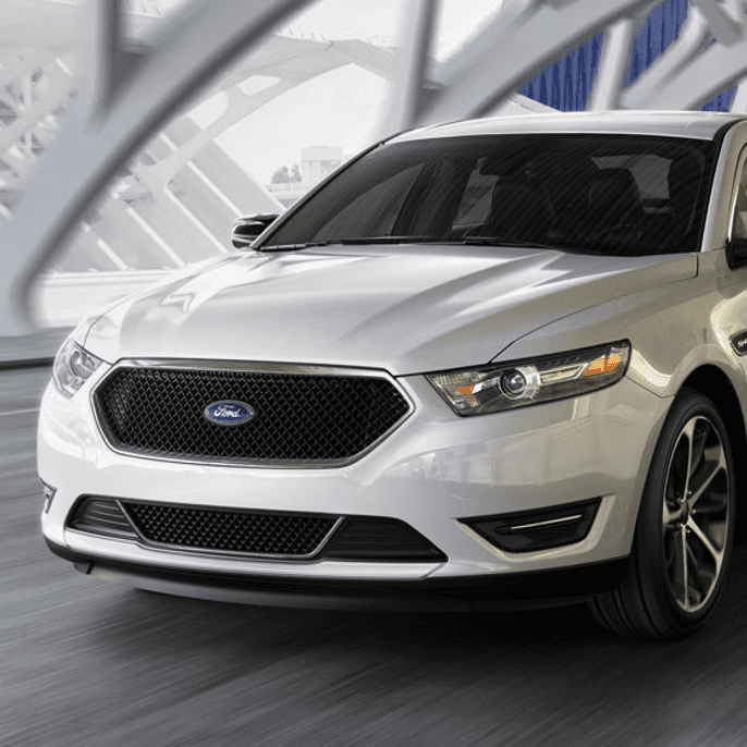 2015-Ford-Taurus-close-up-exterior