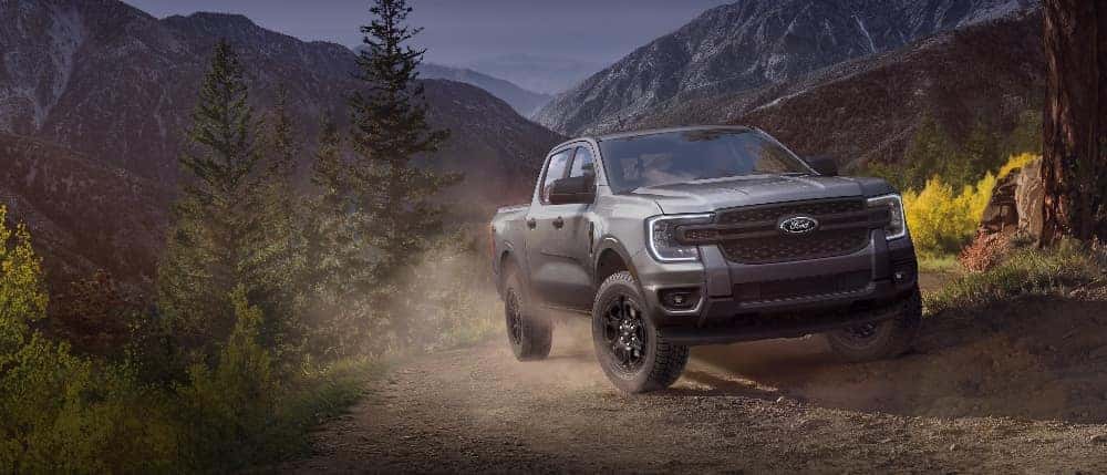 Carbonized Gray Metallic Ford Ranger 2025 off-roading