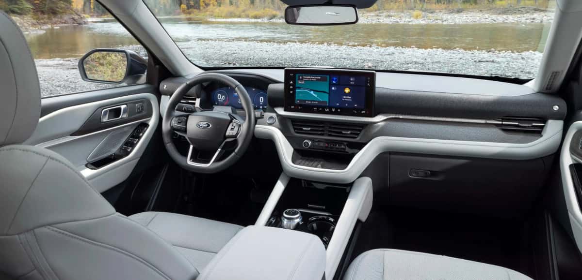 Salt Crystal Gray Interior Ford Explorer Platinum 2025