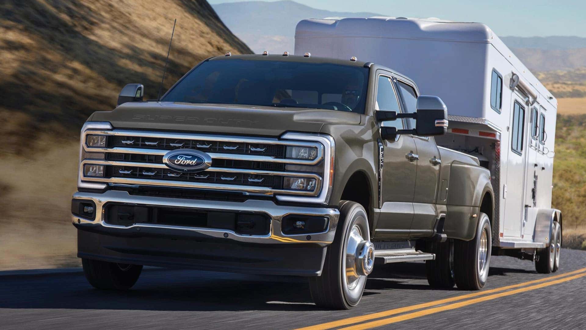 2026 Ford Super Duty Towing Trailer