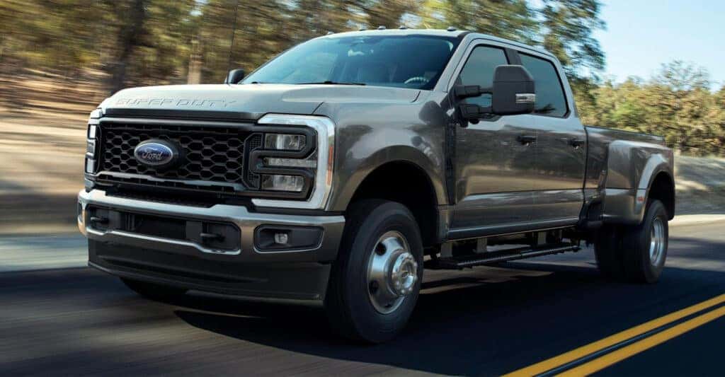 Ford-Super-Duty-in-grey-on-road