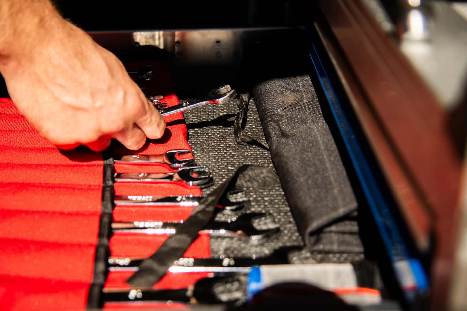 ford mobile service tools